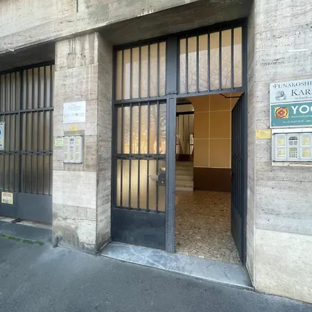 Urban Chic In Niguarda- 10 Minutes To Mm3 아파트
